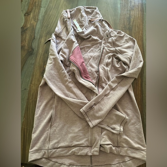 LULULEMON asymmetrical zip sweatshirt/jacket - Picture 3 of 5